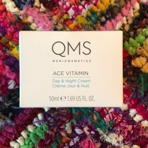 NWT 🌻 QMS day/night cream